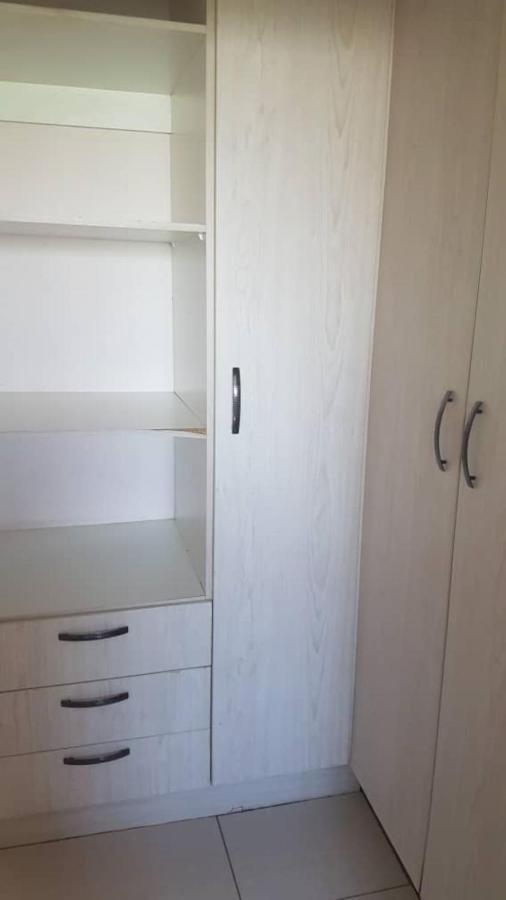 Carlcyn Homestay Gaborone Eksteriør billede