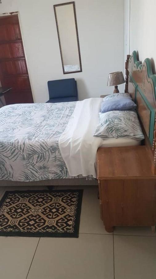 Carlcyn Homestay Gaborone Eksteriør billede
