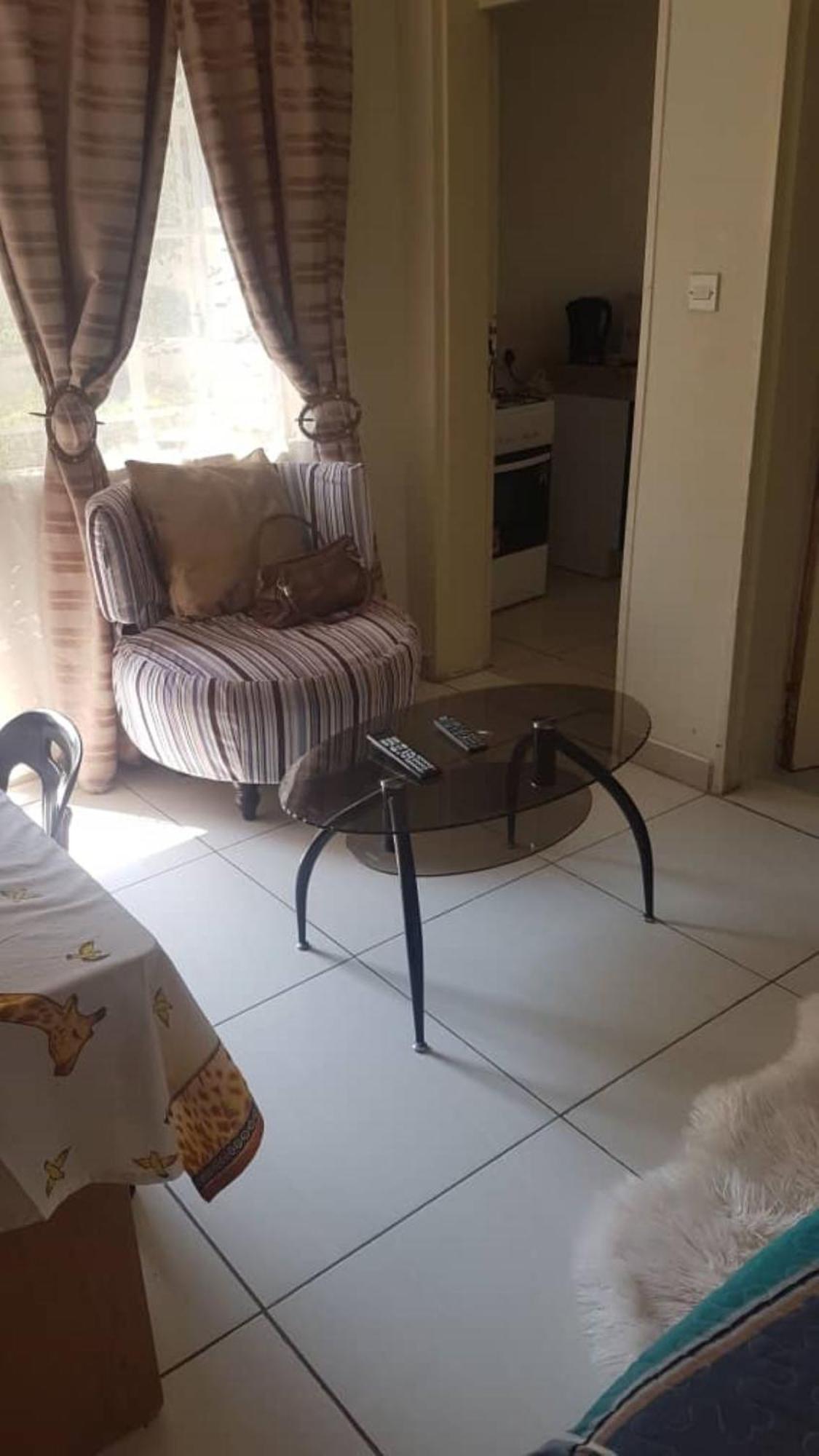 Carlcyn Homestay Gaborone Eksteriør billede