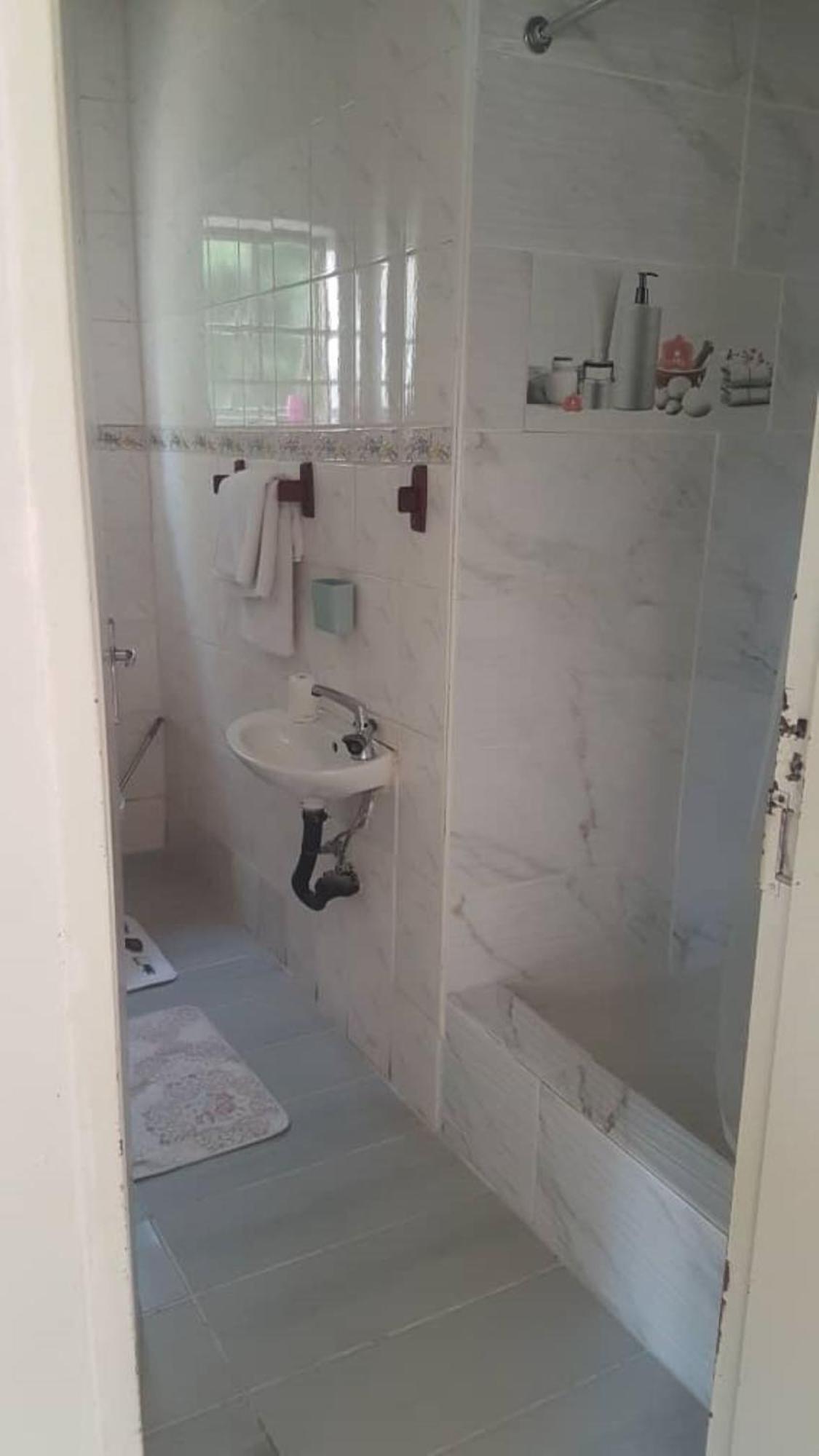 Carlcyn Homestay Gaborone Eksteriør billede